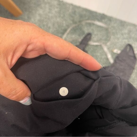 Lululemon Wunder Under Stirrup Pant in Black Herringbone Leggings Sz 4 - Picture 7 of 7